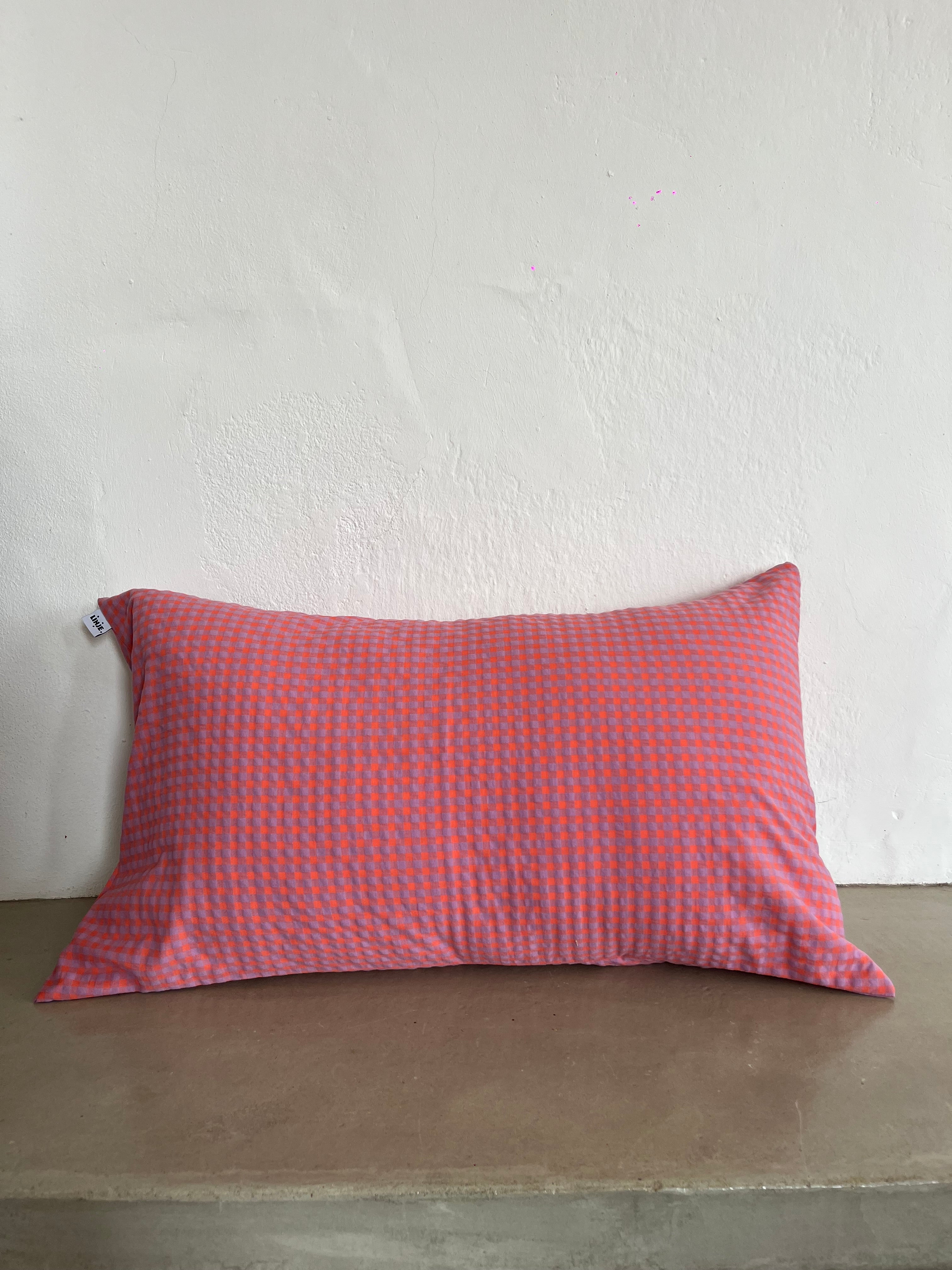 Housse de coussin Vichy Violet & Rose LINJE