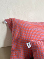 Housse de coussin Vichy Violet & Rose LINJE