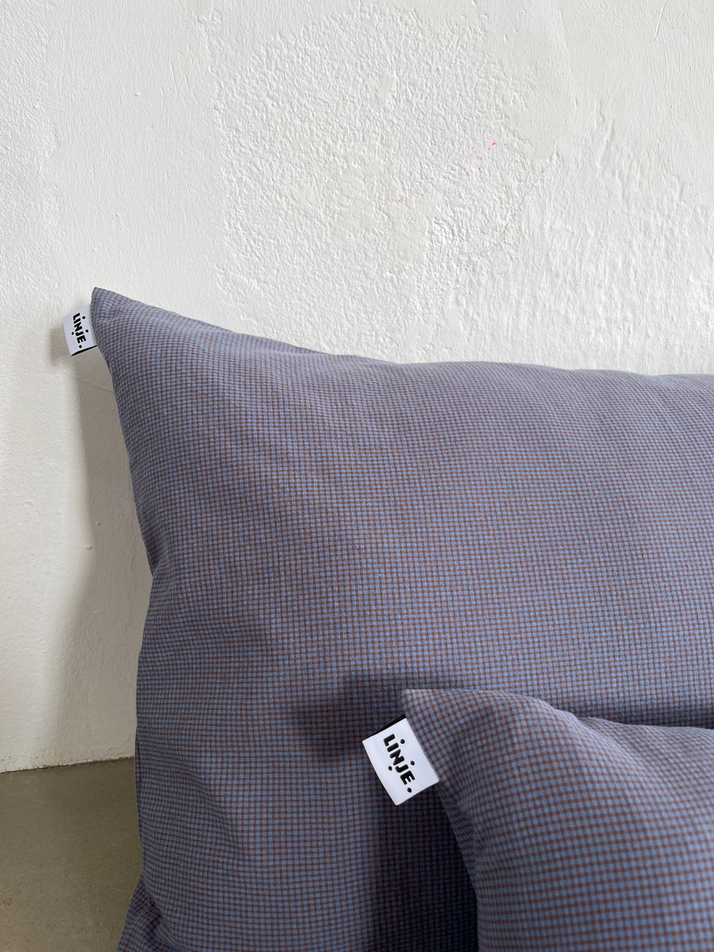 Housse de coussin Mini Vichy Bleu Lavande & Marron LINJE